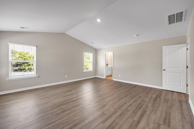 Building Photo - 207 Bridlewood Ln