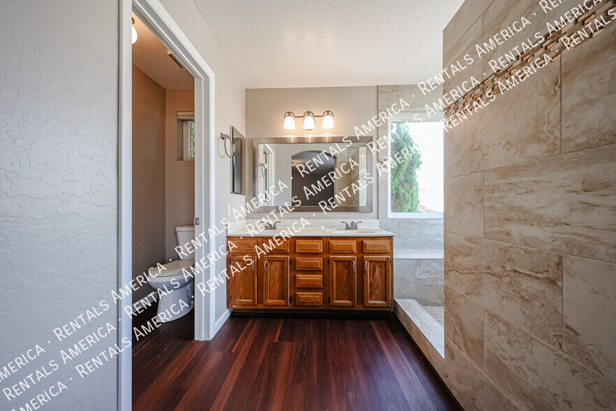 Building Photo - 3160 W Frankfurt Dr