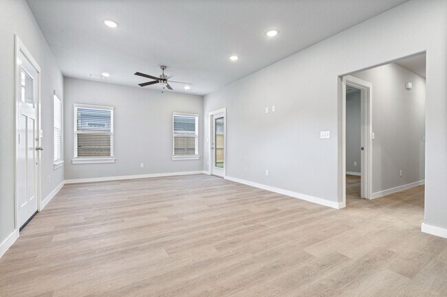 Building Photo - 259 N Wild Goose Ave