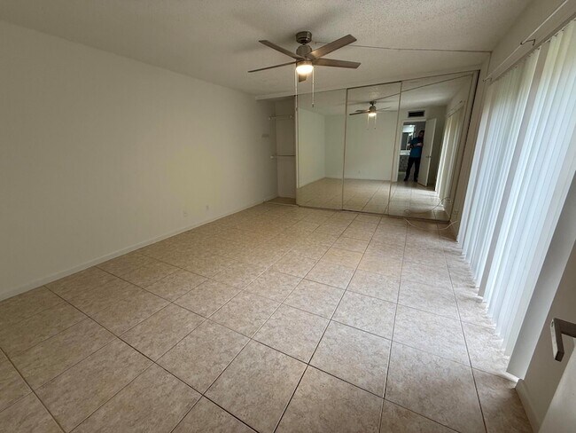 Building Photo - 1640 Forest Lakes Cir
