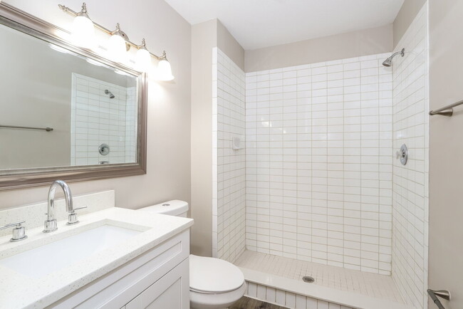Building Photo - 1411 Wickford Pl