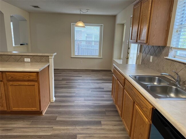 Building Photo - 501 Grey Feather Ct