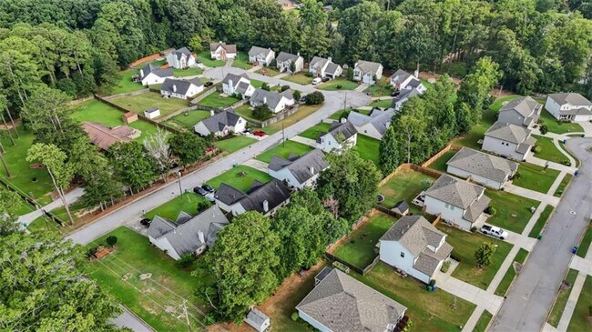 Building Photo - 2054 Maplewood Way