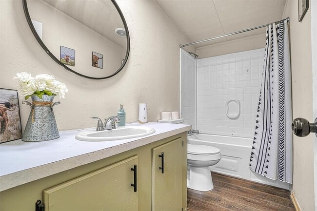 Building Photo - 20735 E County Rd 153