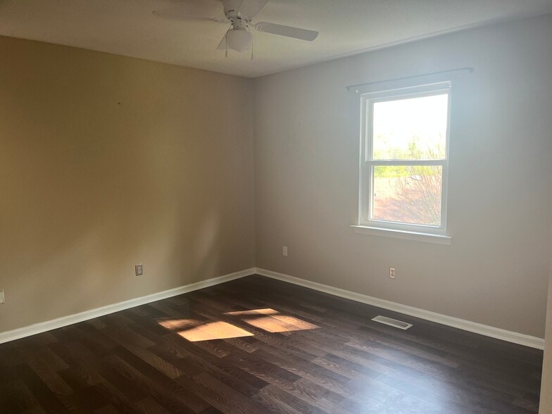 Building Photo - 6253 Teletha Ln