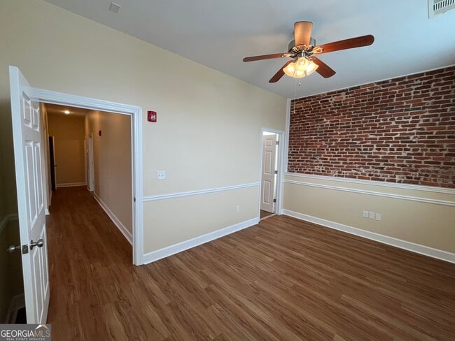 Building Photo - 55 E Main St