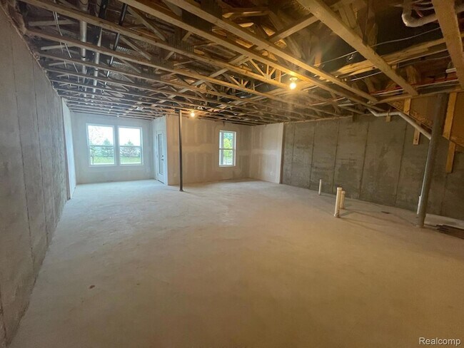 Building Photo - 4811 Broomfield Way