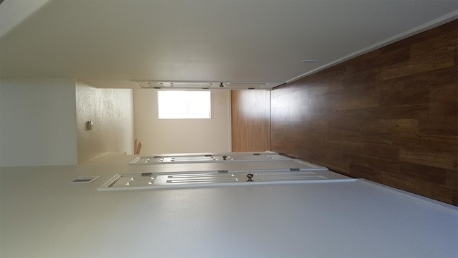 Building Photo - 400 Par Ave