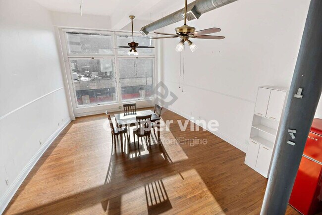 Building Photo - 1617 California St