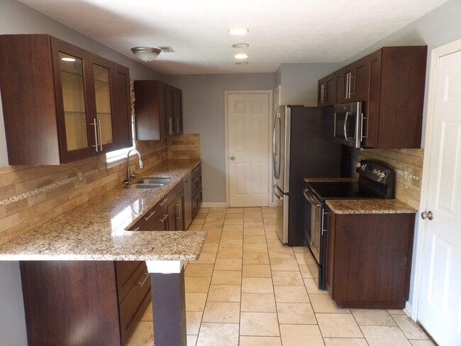 Building Photo - 123 Serena Way
