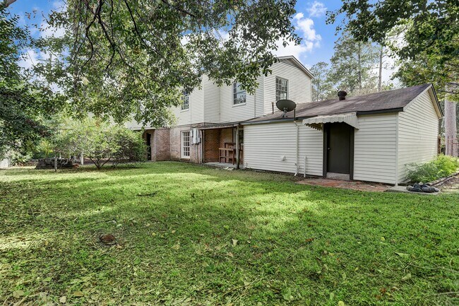 Building Photo - 6735 Fairfield St