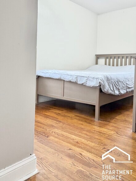 Building Photo - 8108 S 85th Ave