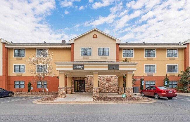 Building Photo - Furnished Studio-Asheville - Tunnel Rd.