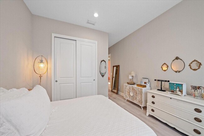 Building Photo - 208 Corelli Dr