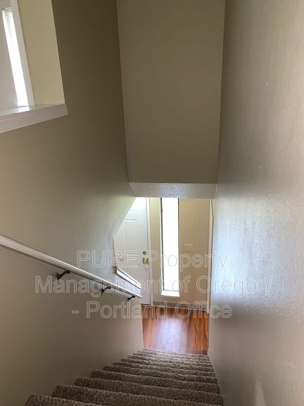 Building Photo - 2143 SW Townsend Ct