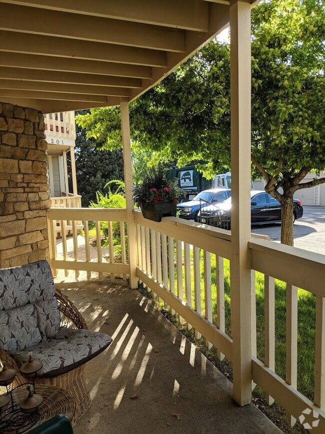 Building Photo - Adorable 1BR/1BA in Lowry Neighborhood! AV...