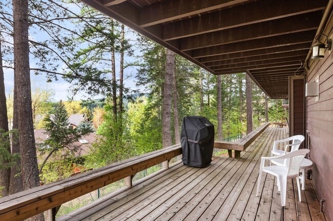 Building Photo - 1 bedroom, 1 bath condo on Whitefish Lake