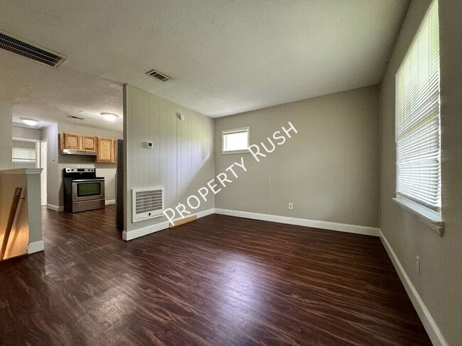 Building Photo - 6303 Walden Ave