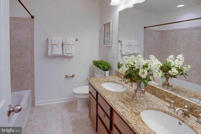 Building Photo - 25636 Pleasant Valley Rd