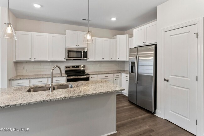 Building Photo - 1408 Hartley Ln