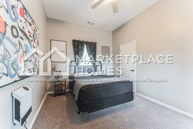 Building Photo - 1917 N College Ave