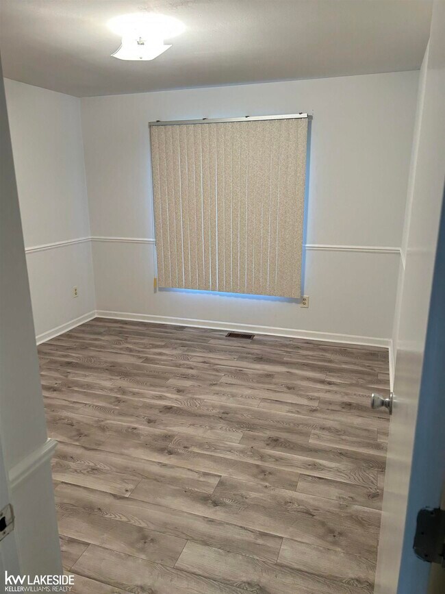 Building Photo - 52156 Antler Dr