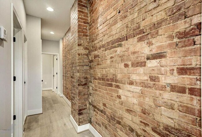 Building Photo - 329 K St NE