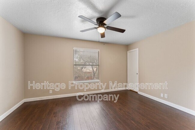 Building Photo - 13115 Almond Bend Dr