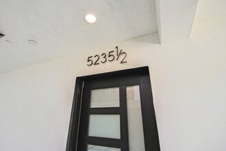 Building Photo - 5235 Satsuma Ave