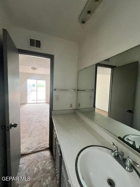 Building Photo - 1590 Hartsdale Dr