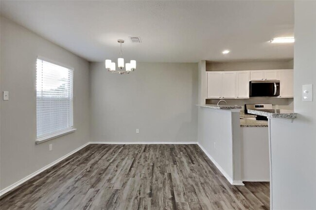 Building Photo - 11818 Sandy Stream Dr
