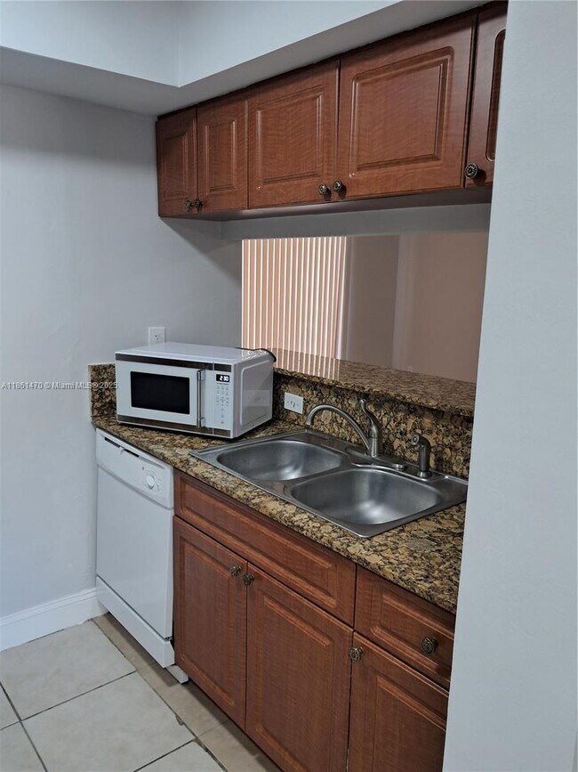 Building Photo - 3711 NW 95th Terrace