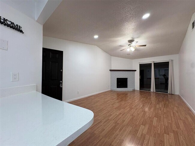 Building Photo - 1724 Foxhall Cir
