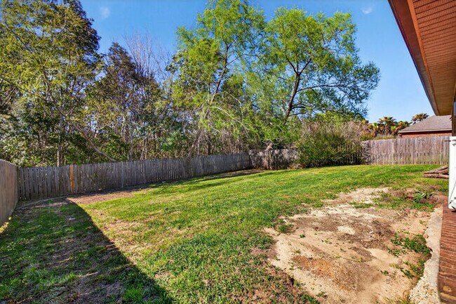 Building Photo - 18137 Canal Jct Dr