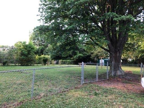 Building Photo - 2205 Mayflower Dr