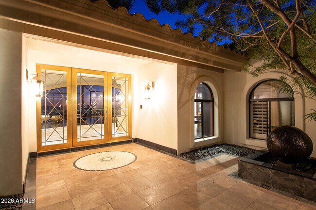 Building Photo - 5400 E Valle Vista Rd