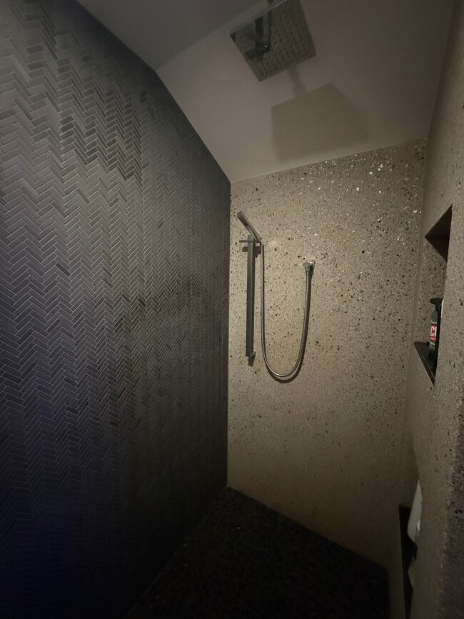 Building Photo - 204 Datura Dr