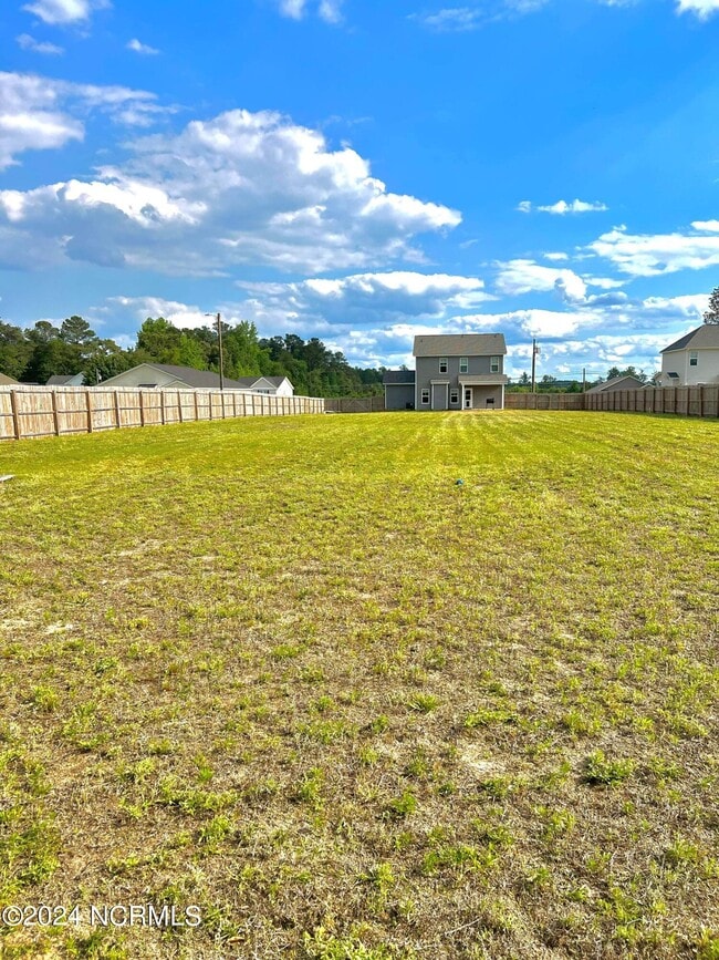 Building Photo - 309 Laurel Lake Rd
