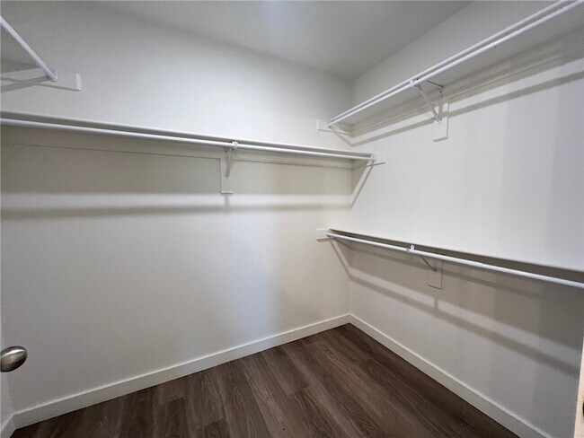 Building Photo - 525 NW 68th Ave