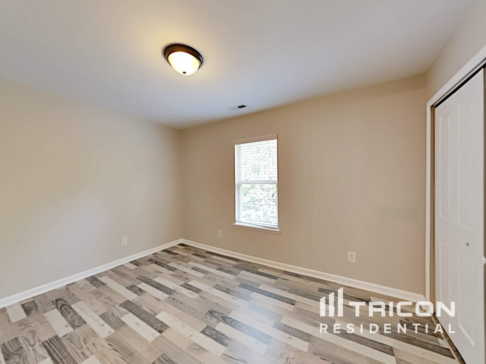 Building Photo - 2807 Old House Cir