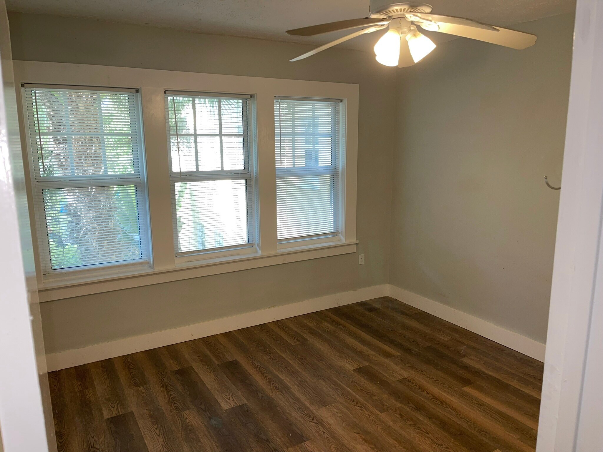 Building Photo - 536 14th St