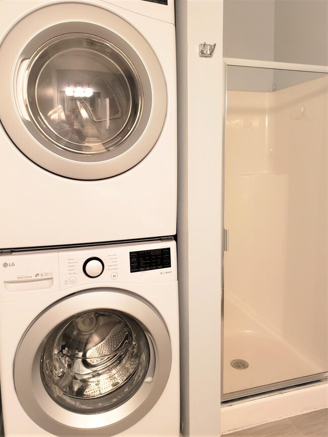 Building Photo - 4737 S Hunter Ln