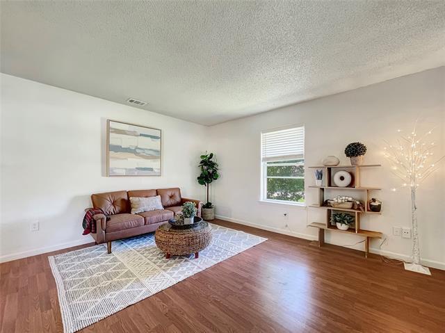 Building Photo - 7002 Lincoln Dr