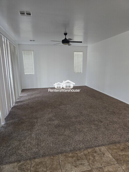 Building Photo - 5545 W Buckskin Trail