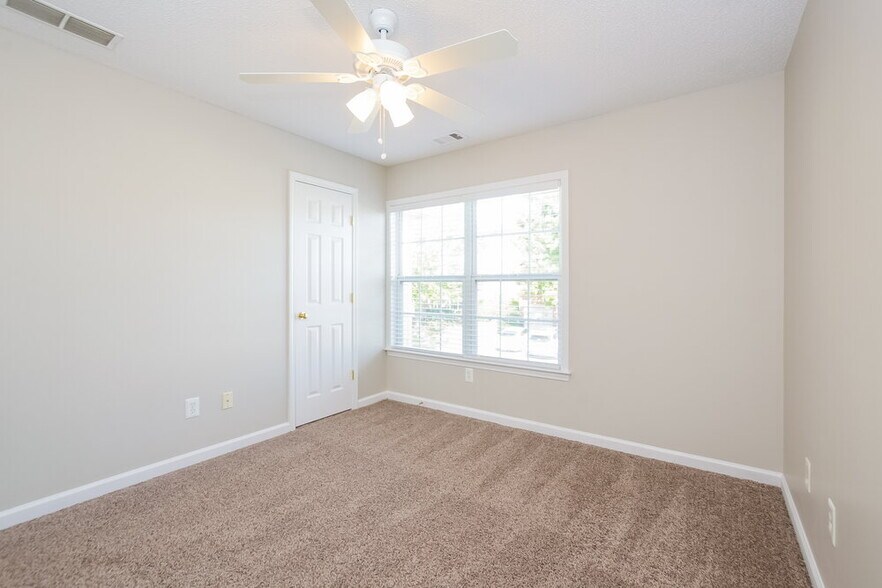 Building Photo - 421 Citronelle Dr