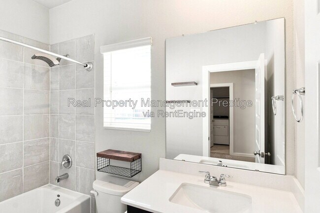 Building Photo - 2186 Shady Pear