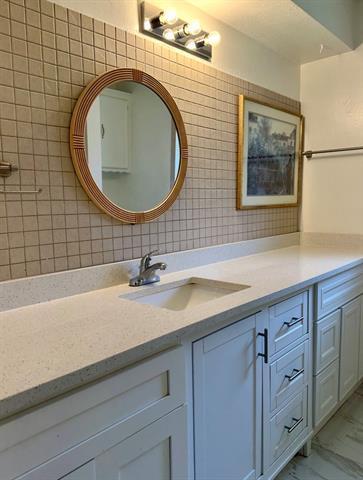 Building Photo - 1121 Goldenrod Dr
