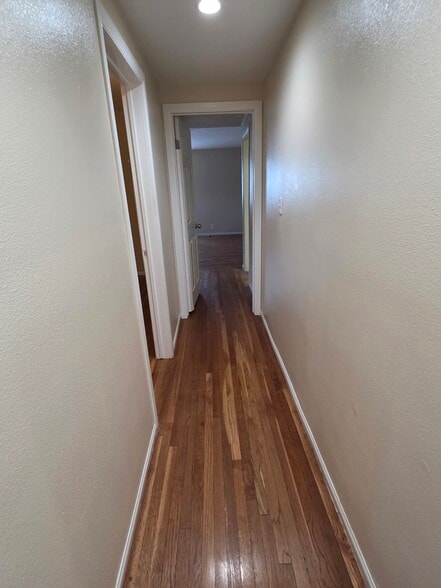 Building Photo - 15360 Saticoy St