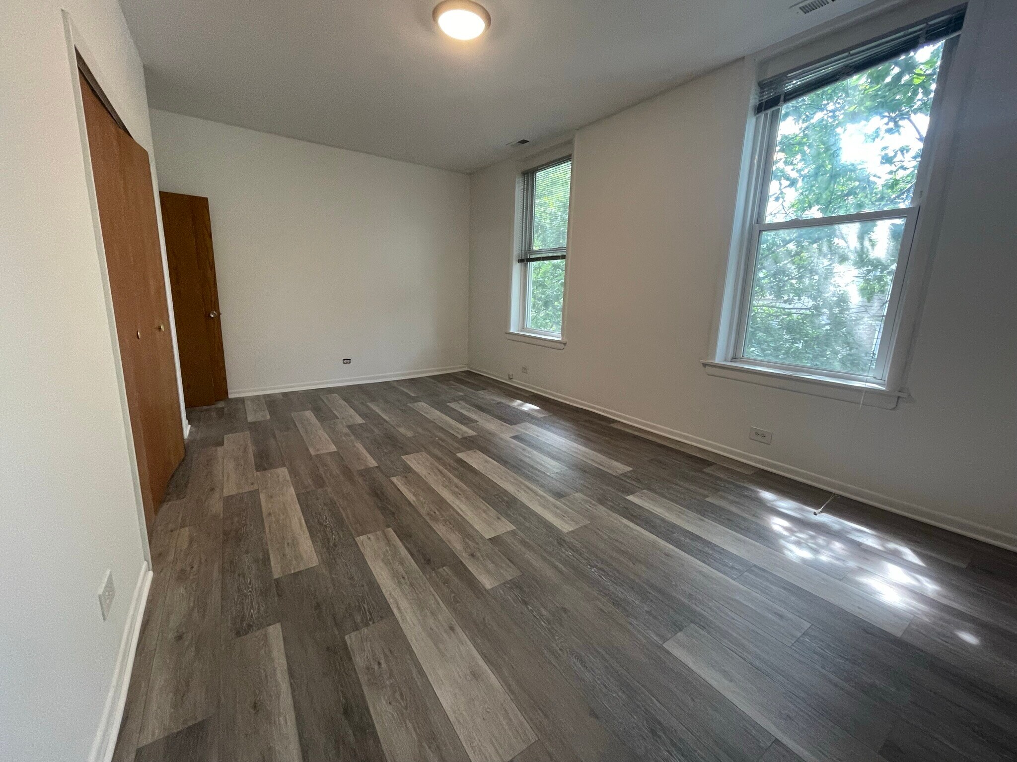 Building Photo - 1844 W Henderson St