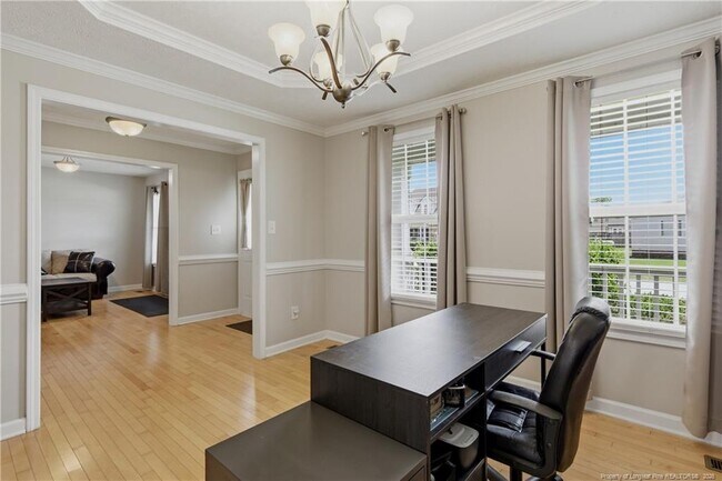 Building Photo - 420 Thorncliff Dr